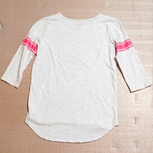 OshKosh B'gosh Girls size 10/12 Top, light gray 3/4 sleeve w/multi-color heart - Picture 5 of 7